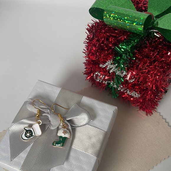 Christmas Earrings - Picture 2 of 4